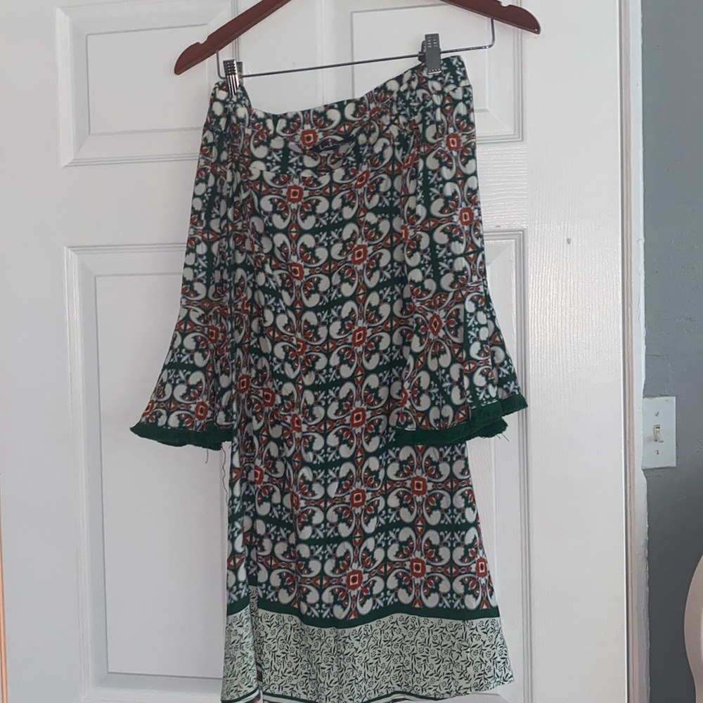 Lulu’s green dress